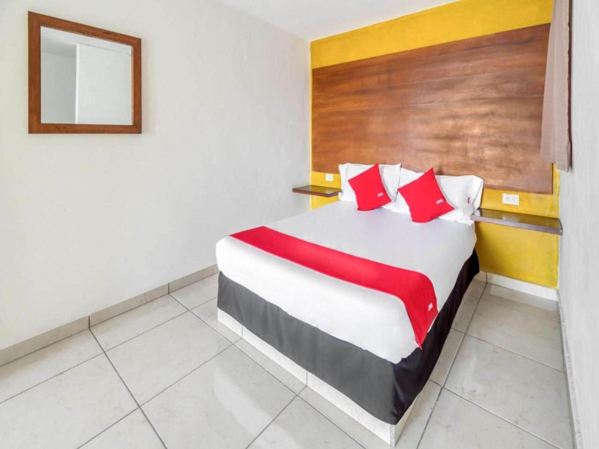 Oyo Hotel Familiar Tollan Cholula Ngoại thất bức ảnh
