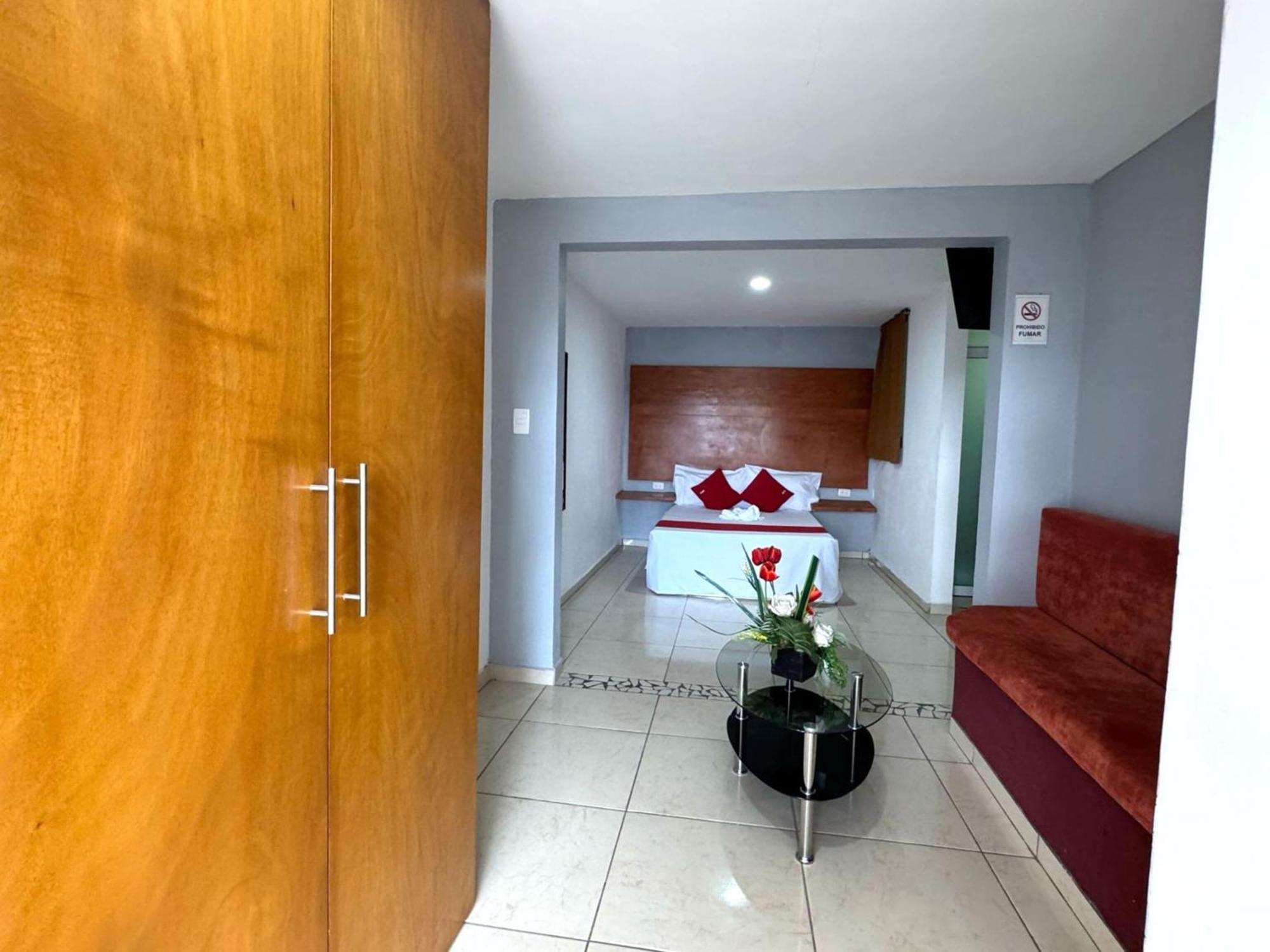 Oyo Hotel Familiar Tollan Cholula Ngoại thất bức ảnh