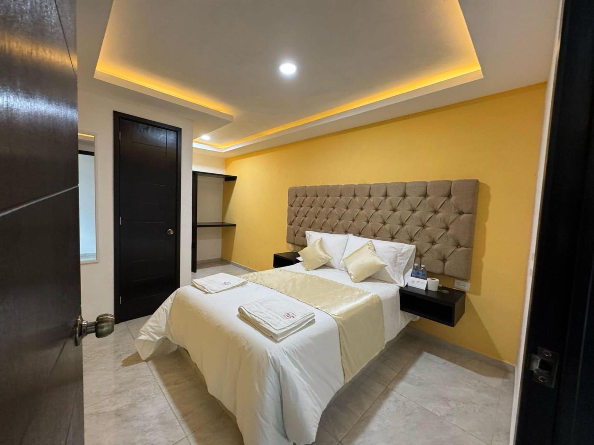 Oyo Hotel Familiar Tollan Cholula Ngoại thất bức ảnh